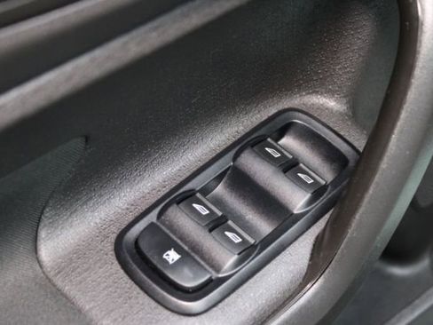 Used 2019 Ford Fiesta SE image 9