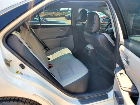 Used 2017 Toyota Camry SE FWD image 25