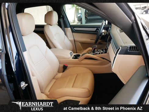 Used 2022 Porsche Cayenne Platinum Edition w/ Premium Package Plus AWD/4WD image 8
