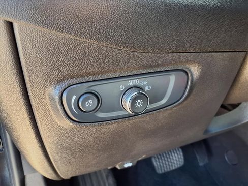 Used 2024 Chevrolet Equinox LT image 22