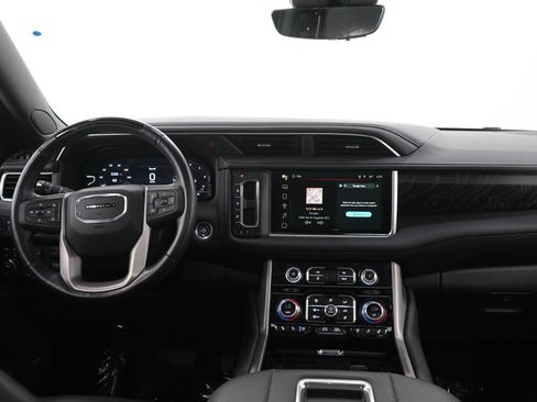 Used 2024 GMC Yukon Denali w/ Advanced Technology Package AWD/4WD image 20