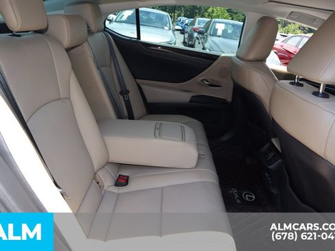 Used 2020 Lexus ES 300h w/ Premium Package FWD image 22