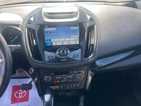 Used 2018 Ford Escape Titanium image 16