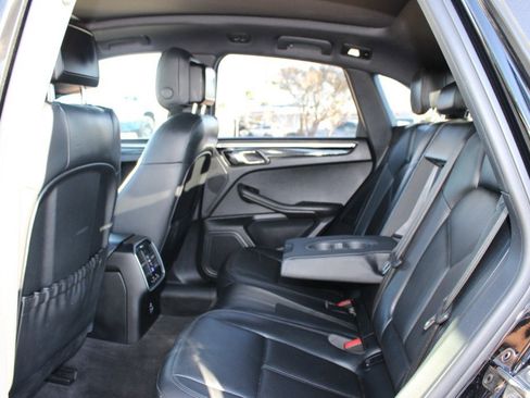 Used 2023 Porsche Macan Turbo image 17