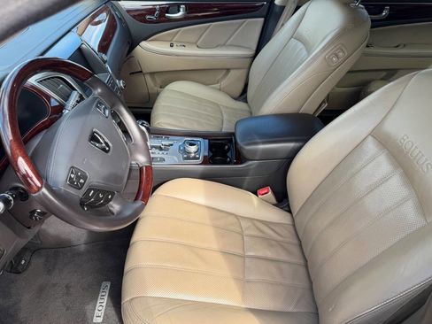 Used 2011 Hyundai Equus Signature RWD image 10