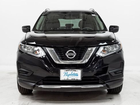 Used 2017 Nissan Rogue S w/ S Appearance Package AWD/4WD image 4