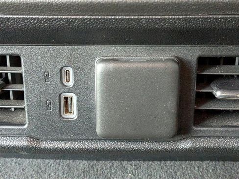 Used 2024 GMC Sierra 1500 Elevation image 12