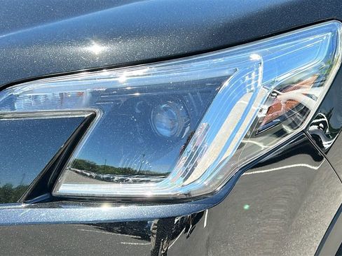 Certified 2023 Subaru Forester Premium AWD/4WD image 7