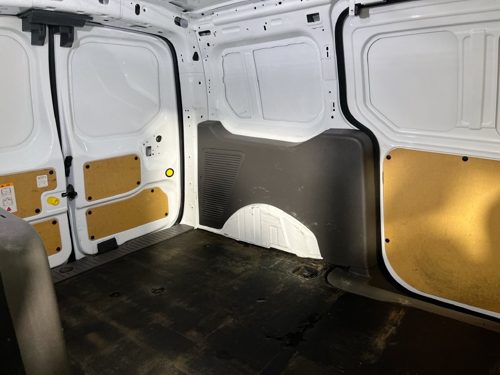 Used 2022 Ford Transit Connect XL FWD image 28