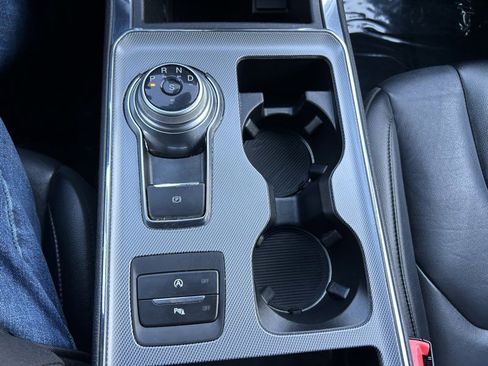 Used 2022 Ford Edge Titanium image 22