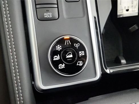 New 2026 Nissan Pathfinder Platinum image 29