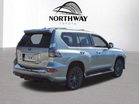 Used 2023 Lexus GX 460 Luxury w/ Sport Design Package image 4