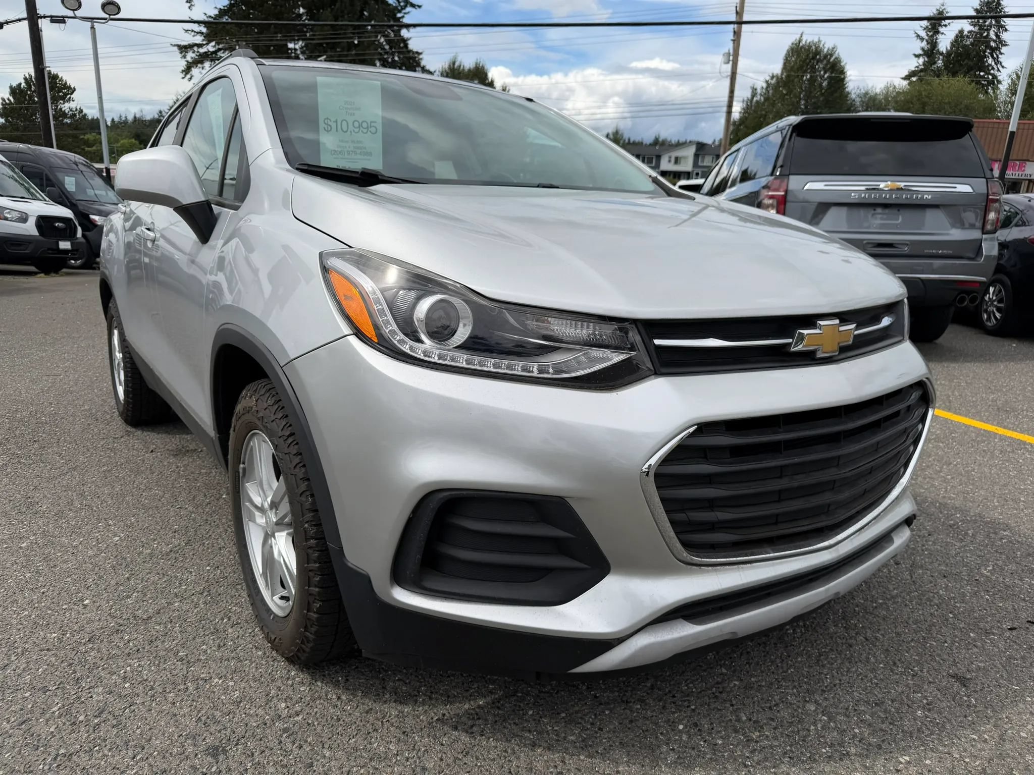 Used 2021 Chevrolet Trax LT w/ Driver Confidence Package FWD image 4
