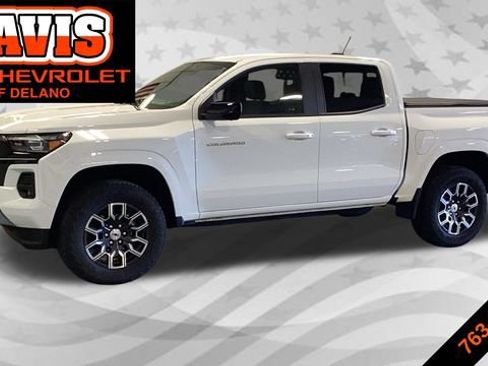 Used 2024 Chevrolet Colorado Z71 w/ Z71 Convenience Package 2 AWD/4WD image 2