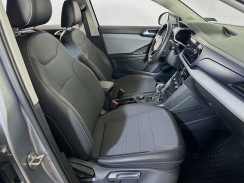 Used 2022 Volkswagen Taos SE image 10