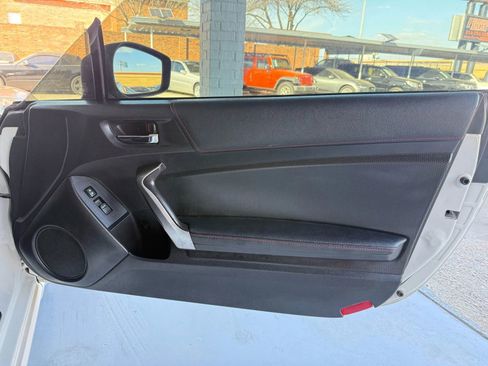 Used 2013 Scion FR-S image 16