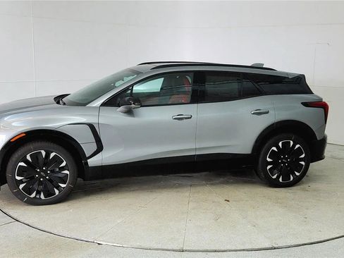 New 2025 Chevrolet Blazer EV RS RWD image 4