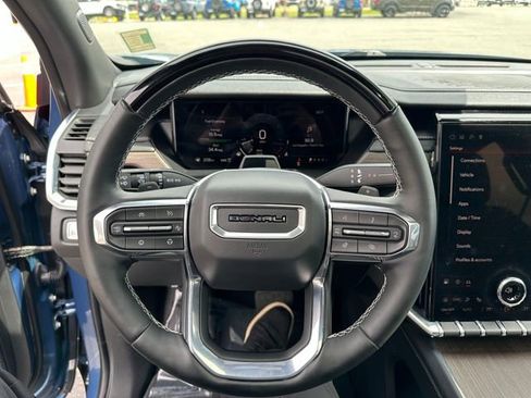 Used 2025 GMC Acadia Denali w/ Super Cruise Package AWD/4WD image 12