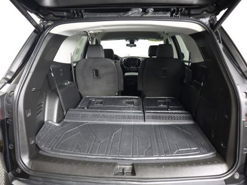 Used 2020 Chevrolet Traverse LT w/ Driver Confidence II Package AWD/4WD image 56