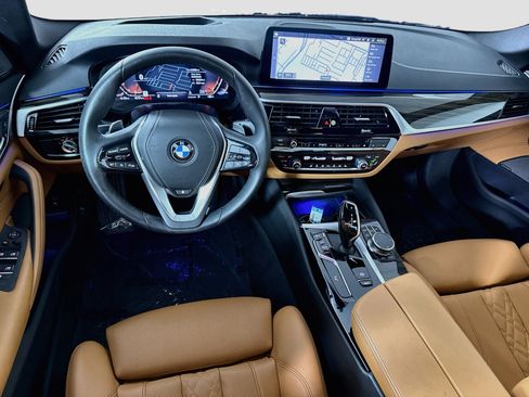 Used 2023 BMW 530i w/ Premium Package RWD image 17