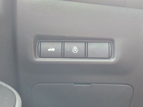 New 2026 Nissan Sentra SR FWD image 21