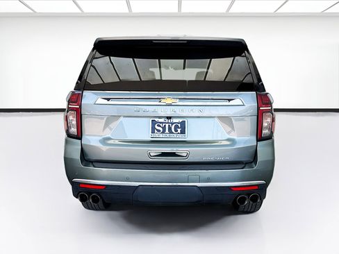 Used 2023 Chevrolet Suburban Premier image 5
