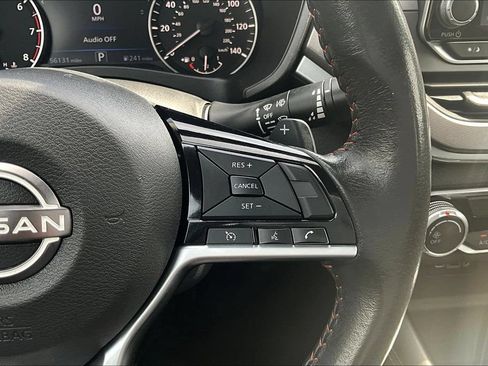 Used 2024 Nissan Altima 2.5 SR FWD image 12