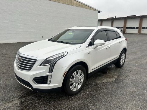 Used 2018 Cadillac XT5 Platinum image 2