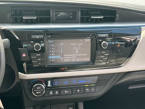 Used 2015 Toyota Corolla L image 15