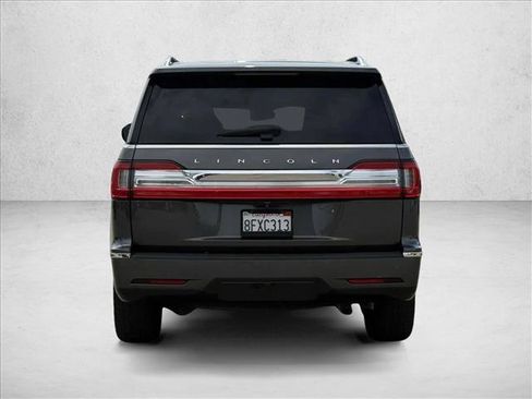 Used 2018 Lincoln Navigator Reserve w/ Technology Package AWD/4WD image 6