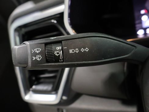 Used 2023 GMC Canyon Elevation w/ Elevation Premium Package image 35