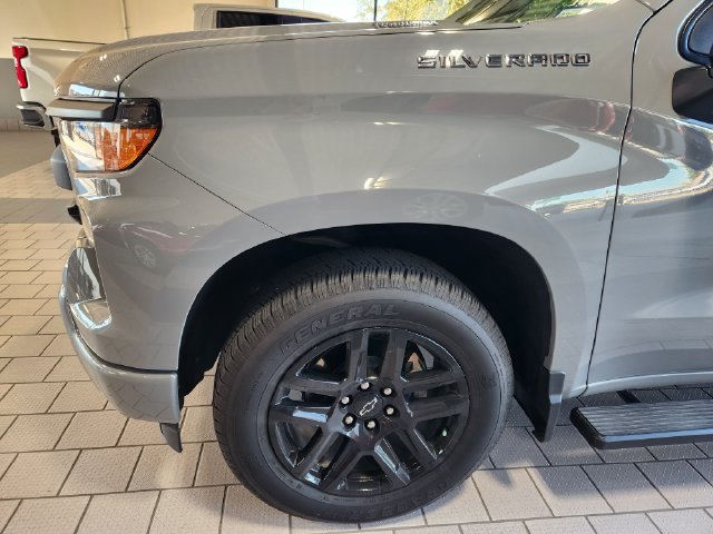Used 2025 Chevrolet Silverado 1500 Custom RWD image 7