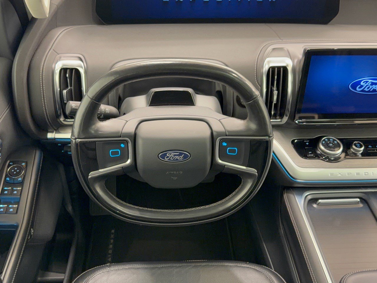Used 2025 Ford Expedition Max Platinum AWD/4WD image 10