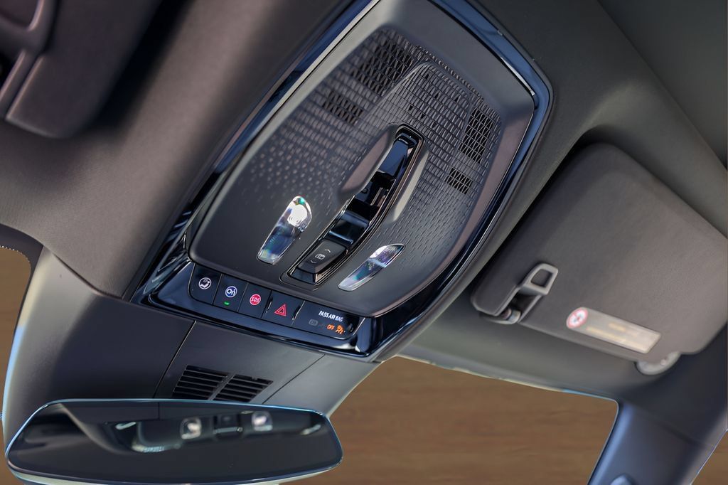 Certified 2025 Cadillac Lyriq Sport AWD/4WD image 19