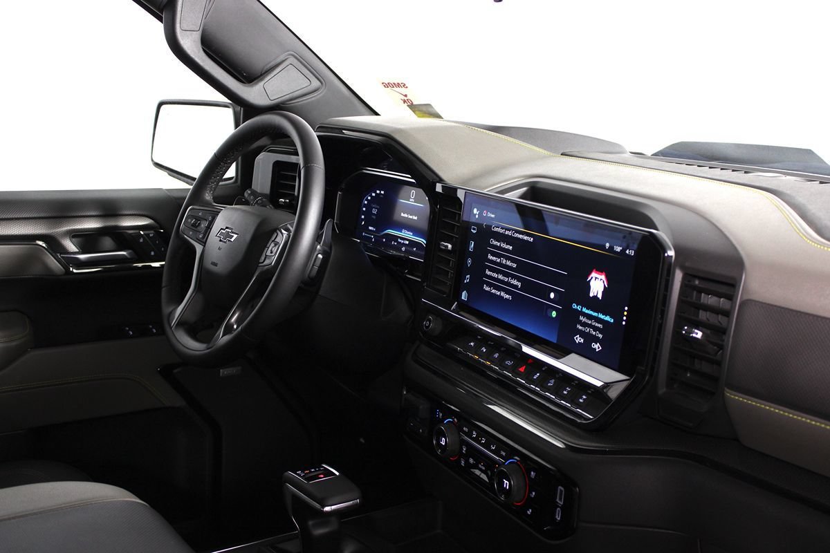 Used 2023 Chevrolet Silverado 1500 ZR2 w/ Technology Package AWD/4WD image 36