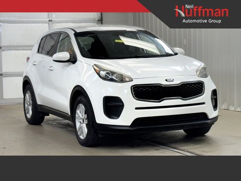 Used 2017 Kia Sportage LX image 1
