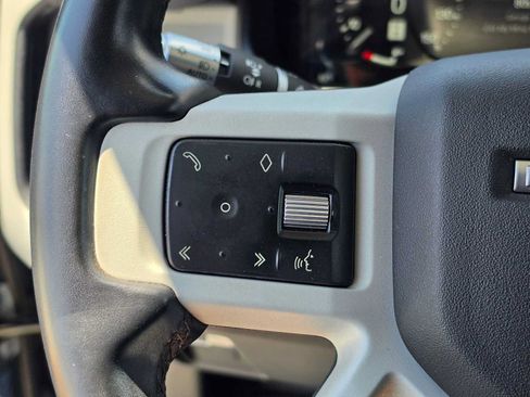 Certified 2022 Land Rover Defender 110 SE AWD/4WD image 31