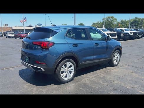 Certified 2024 Buick Encore GX Preferred w/ Comfort Package FWD image 8