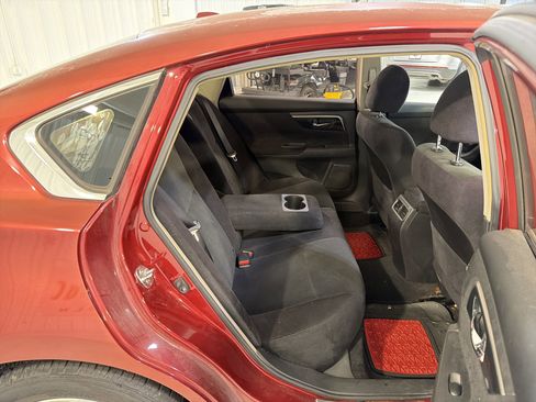 Used 2013 Nissan Altima 2.5 SV w/ 2.5SV Convenience Pkg FWD image 13