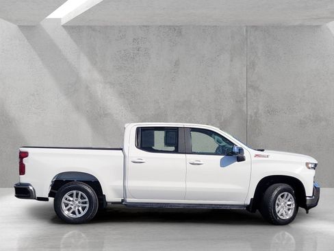 Used 2021 Chevrolet Silverado 1500 LT w/ Z71 Off-Road Package AWD/4WD image 4