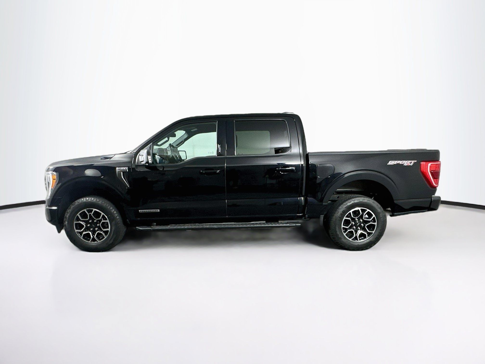 Used 2023 Ford F150 XLT w/ Equipment Group 302A High AWD/4WD image 4