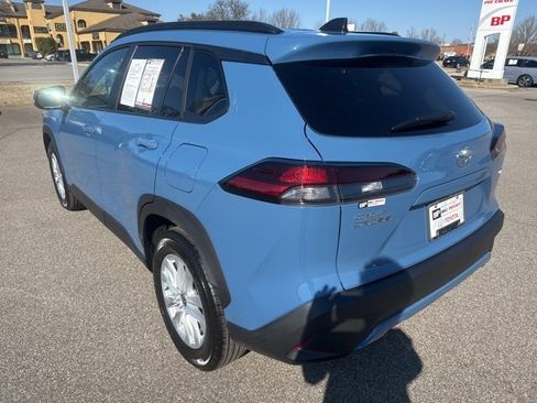 Used 2026 Toyota Corolla Cross LE image 3