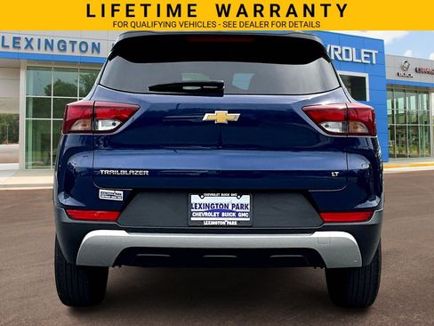 Used 2023 Chevrolet TrailBlazer LT FWD image 4
