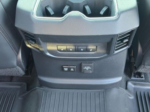 Used 2022 Toyota Tundra Platinum w/ Advanced Package AWD/4WD image 12
