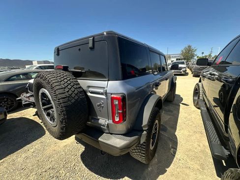 Used 2024 Ford Bronco Badlands AWD/4WD image 3