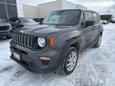 Used 2023 Jeep Renegade Latitude image 6