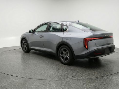 Used 2025 Kia K4 LXS FWD image 6