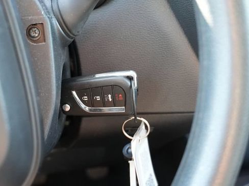 Used 2025 Toyota Corolla LE FWD image 29
