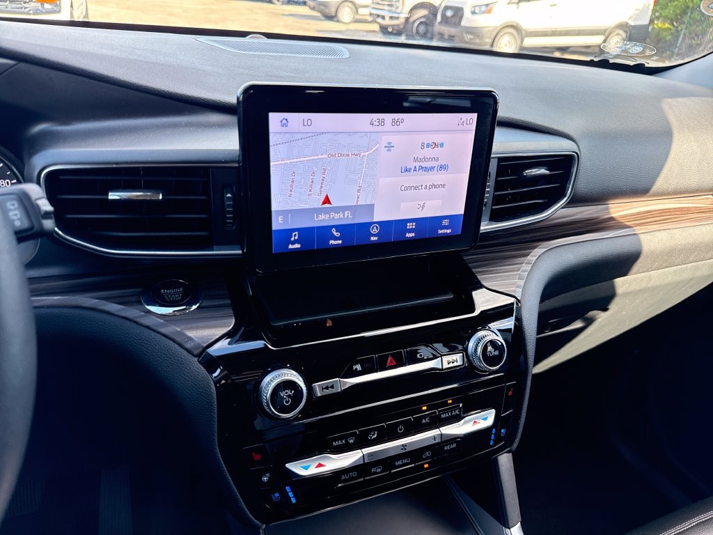 Used 2022 Ford Explorer Limited AWD/4WD image 21