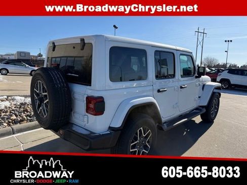 New 2026 Jeep Wrangler Unlimited Sahara AWD/4WD image 6